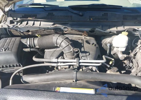 2010 Dodge Ram 1500 Slt/Sport/Trx z USA, uszkodzony, nr VIN 1D7RB1GT8AS226323